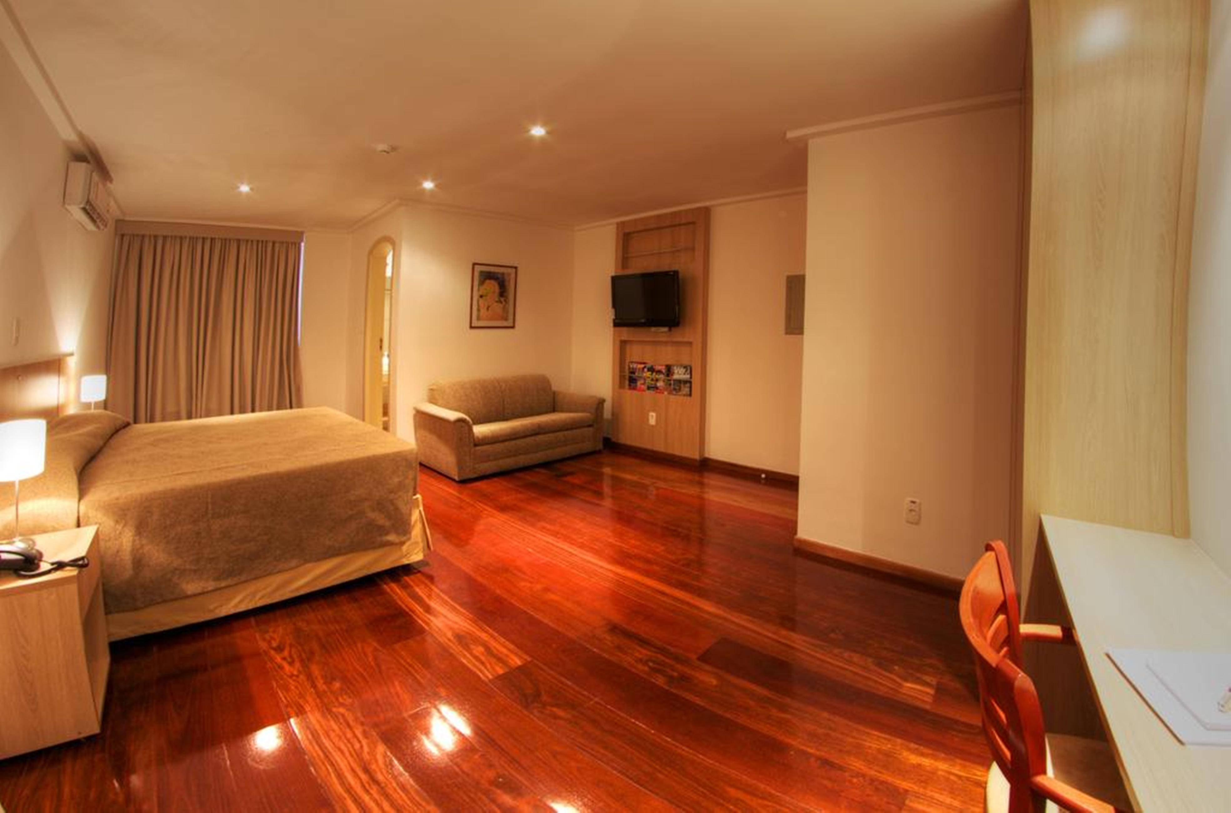 Hotel Ema Palace เซาโจเซดอสกัมปอส ภายนอก รูปภาพ